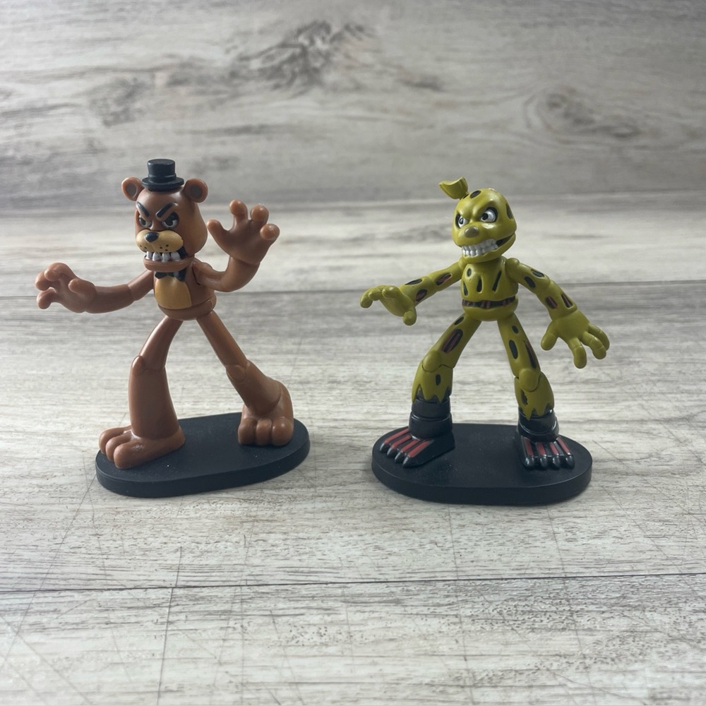 Funko Five Nights at Freddy's Lot Of 2 Mini Vinyl 4 Inch Action Figures 2017